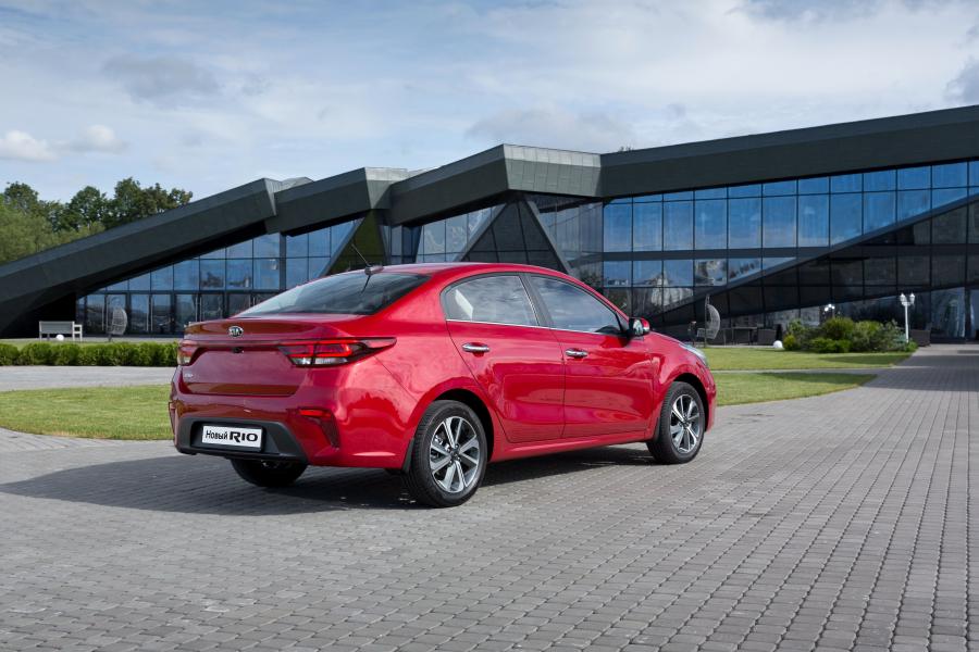  Kia Rio (FB) 2017 года  (фото 14 из 32)